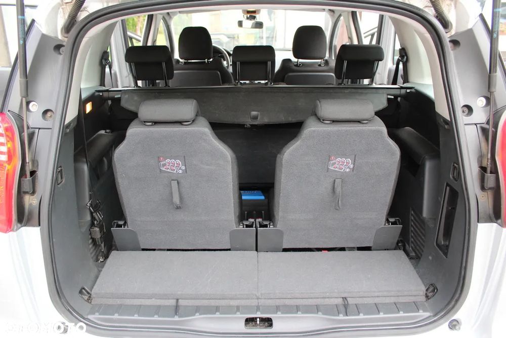 Peugeot 5008 1.6 HDi Premium - 16