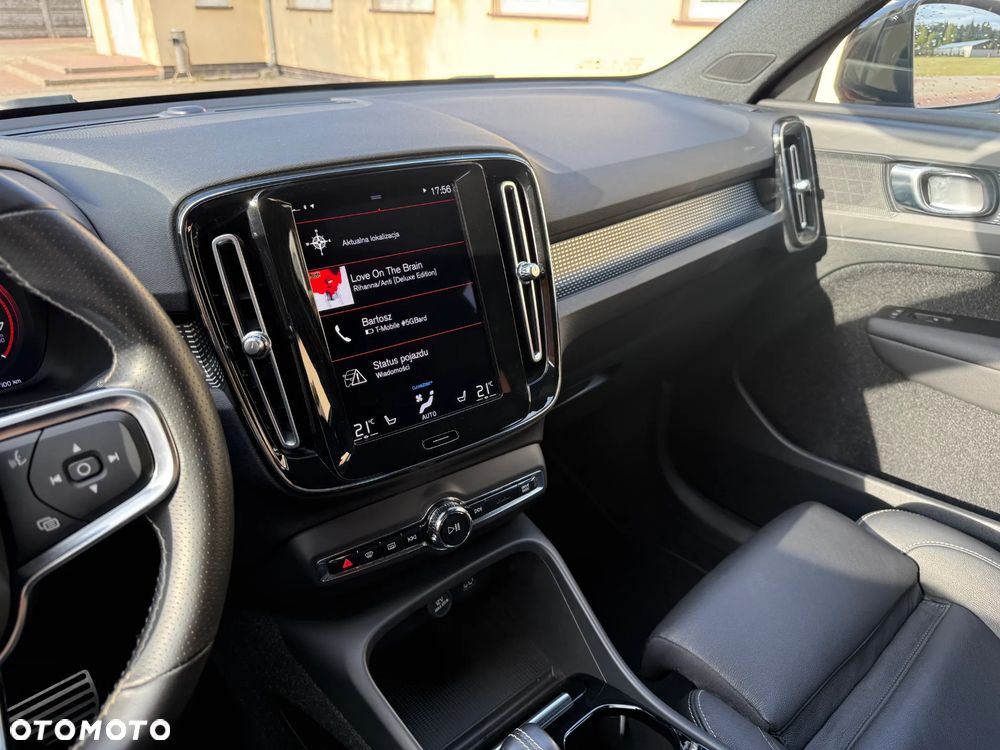Volvo XC 40 B4 B AWD R-Design - 17