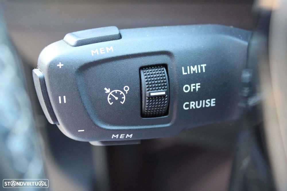 Peugeot 3008 1.6 Hybrid4 Allure e-EAT8 - 21