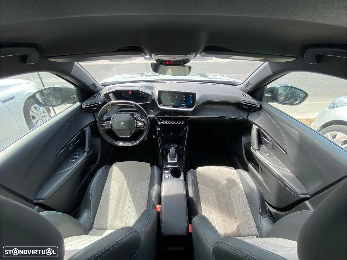 Peugeot e-2008 50 kWh GT Pack - 24