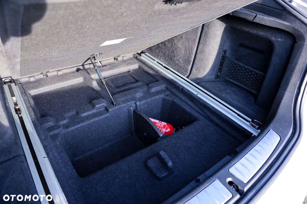 BMW Seria 3 320d M Sport - 11