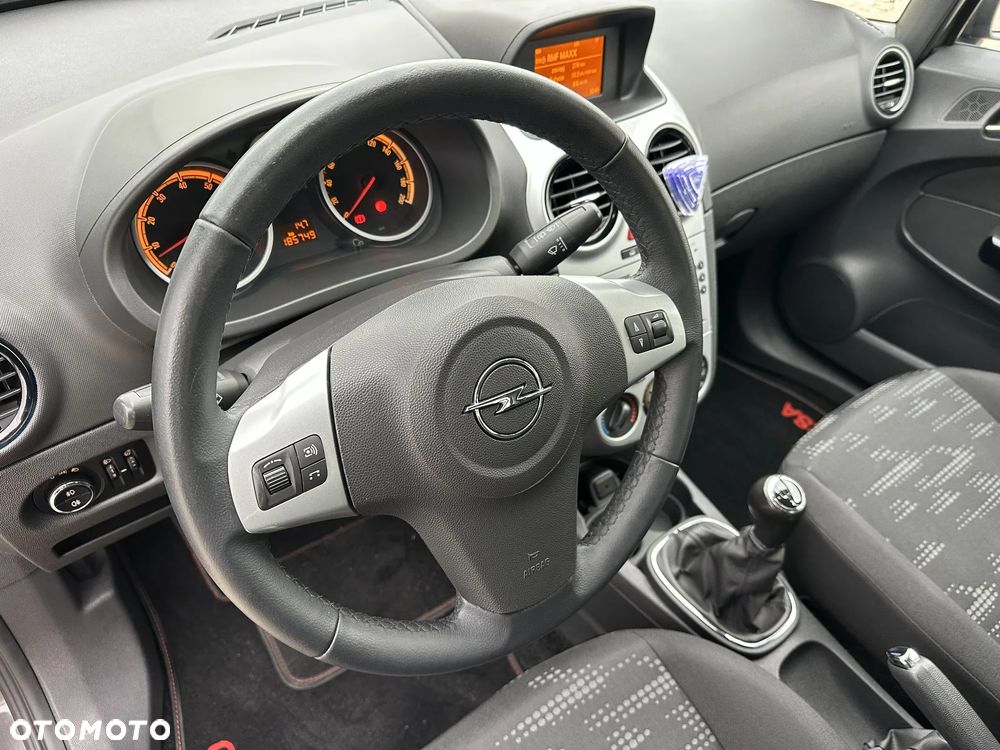 Opel Corsa 1.4 16V Satellite - 17