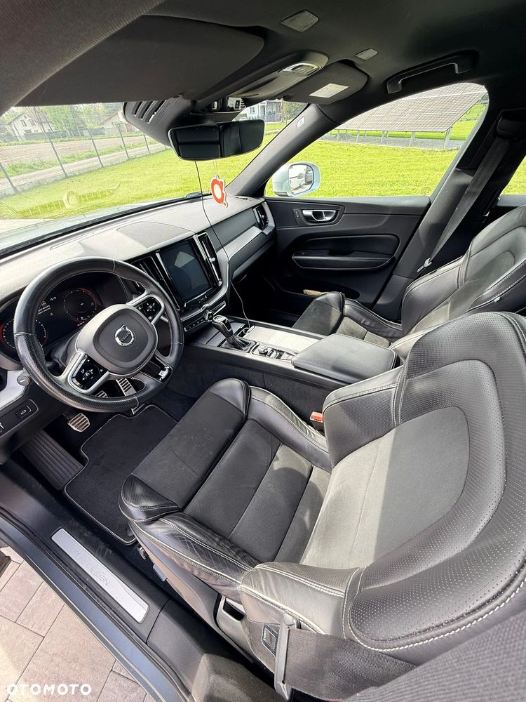 Volvo XC 60 D3 R-Design - 9
