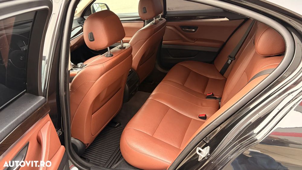 BMW Seria 5 525d xDrive AT - 6