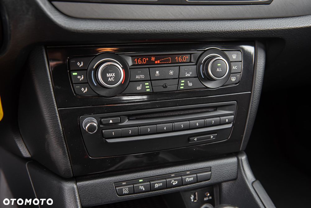 BMW X1 xDrive18d Sport Line - 22