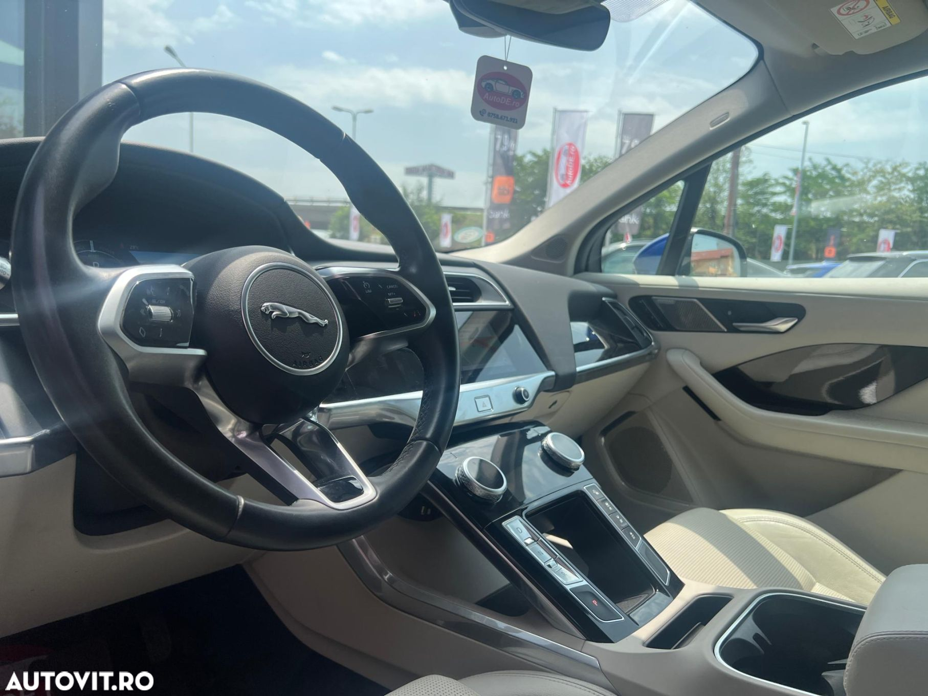 Jaguar I-Pace - 5