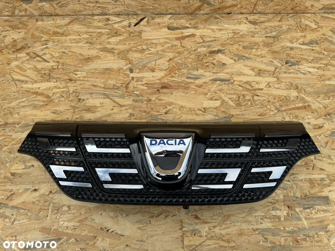 GRILL ATRAPA CHŁODNICY PRZÓD PRZEDNI DACIA SPRING 623105273R ORYGINAŁ - 1