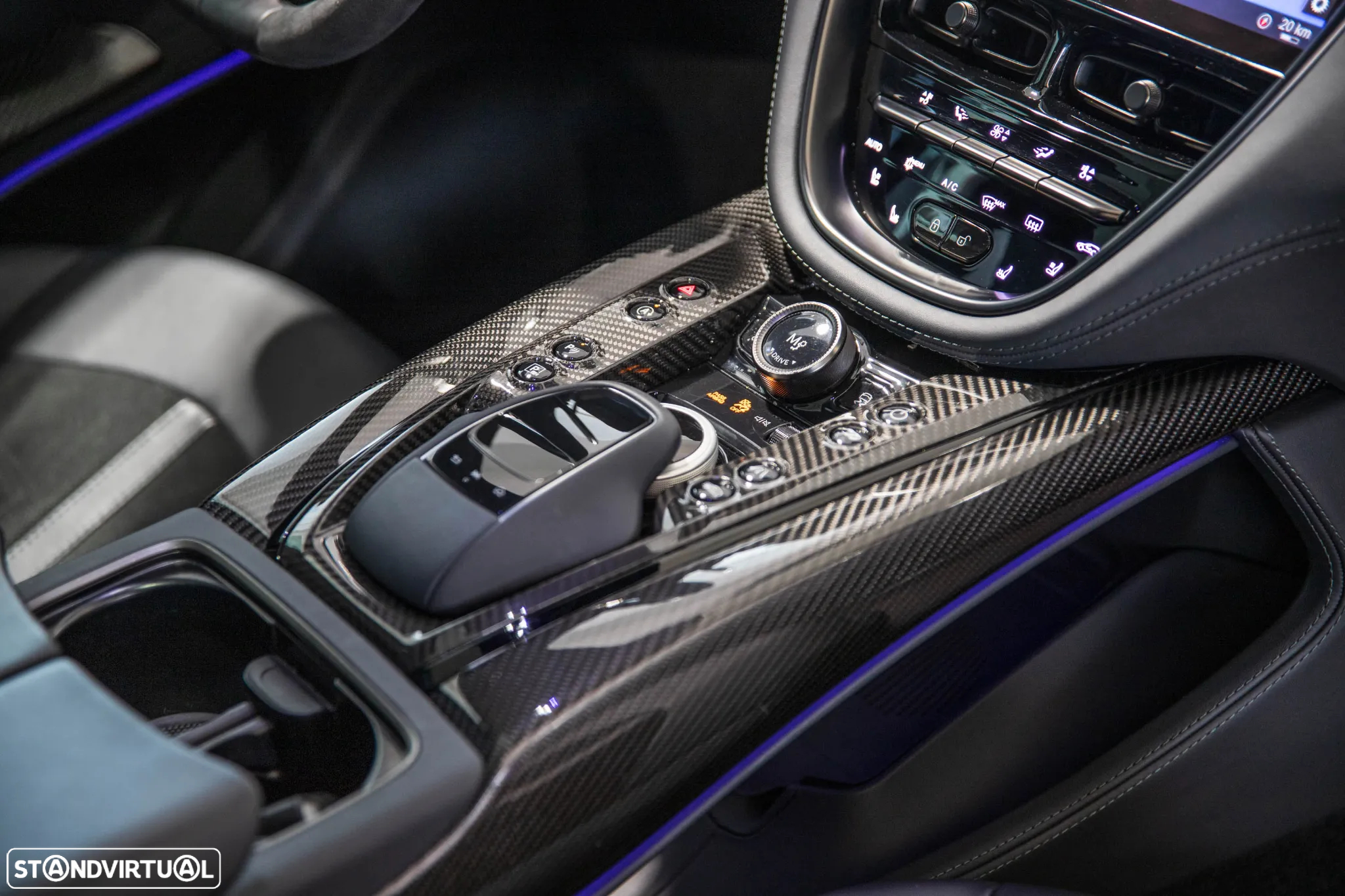 Aston Martin DBX 707 - 19