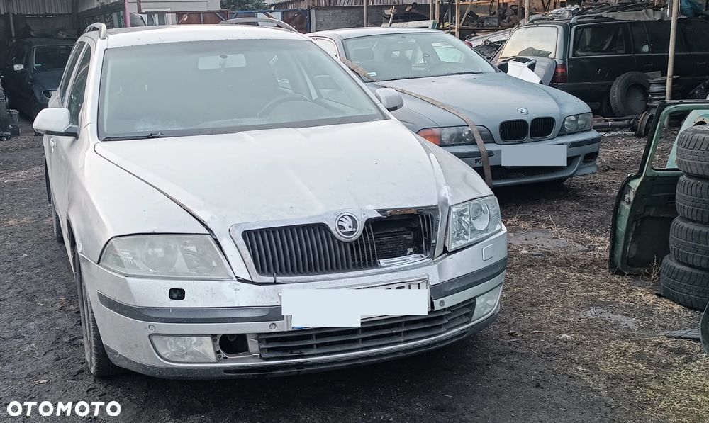 Skoda Octavia II 2004-2013 LA7W 9102 Ćwiartka Klapa Zderzaki drzwi dach silnik skrzynia koła zawieszenie - 40