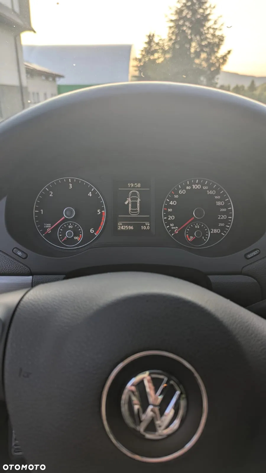 Volkswagen Jetta 2.0 TDI DSG Highline - 18