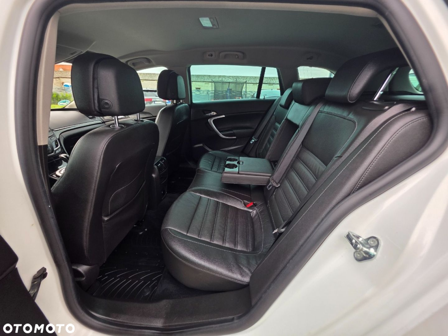 Opel Insignia - 20