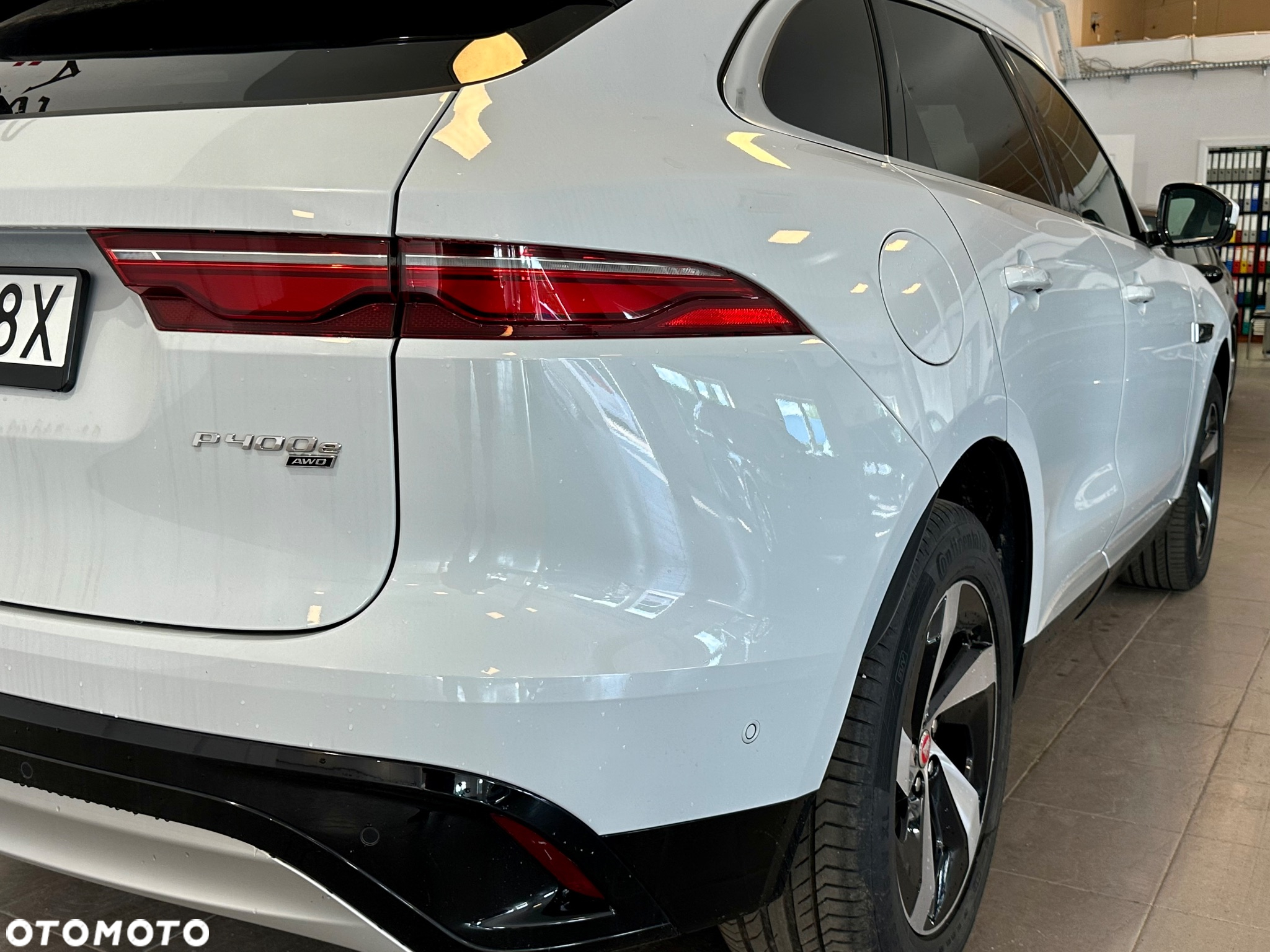 Jaguar F-Pace 2.0 P400e PHEV AWD SE - 12