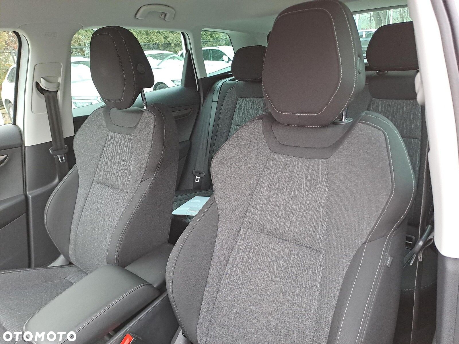 Skoda Karoq 1.5 TSI ACT 4x2 Style DSG - 27