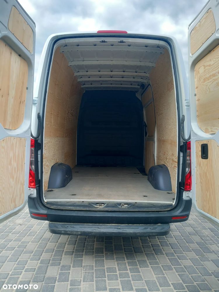Mercedes-Benz Sprinter - 6