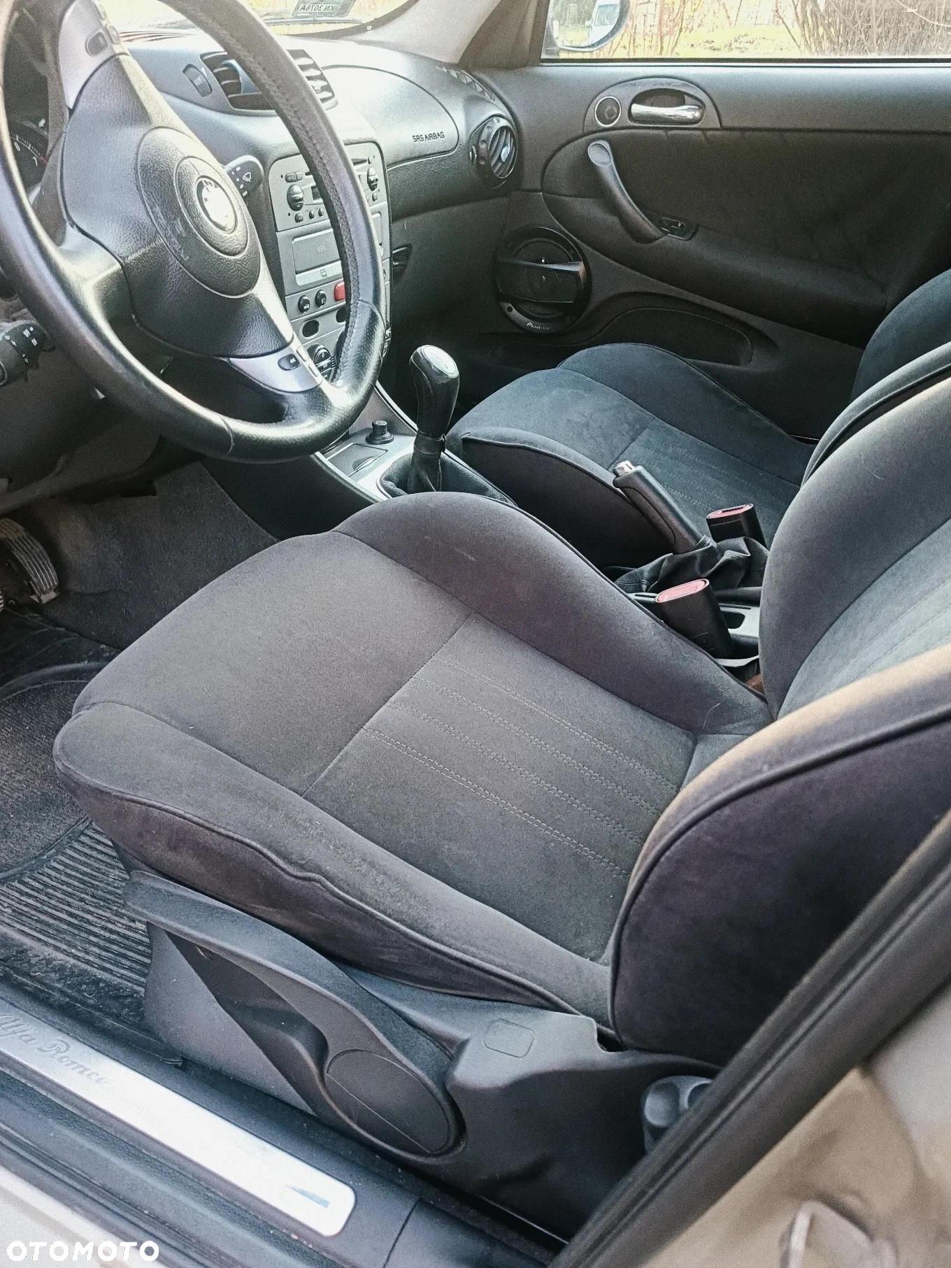 Alfa Romeo 147 2.0 Twin Spark Distinctive - 12