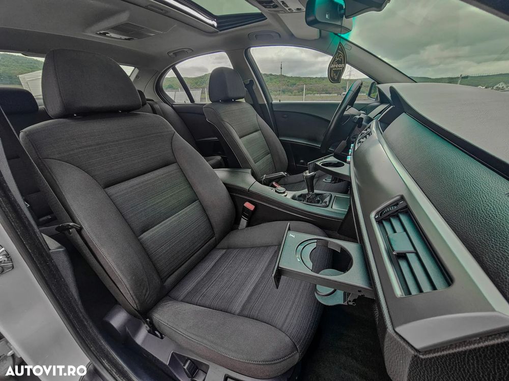 BMW Seria 5 525d - 14