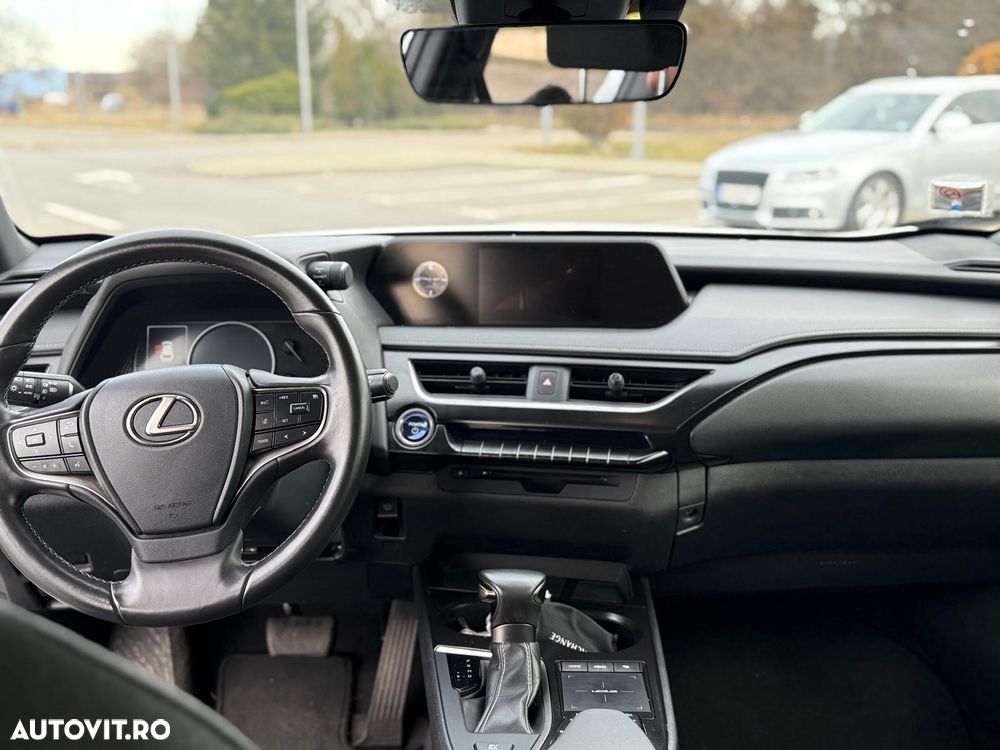 Lexus UX 250h Business Edition - 5