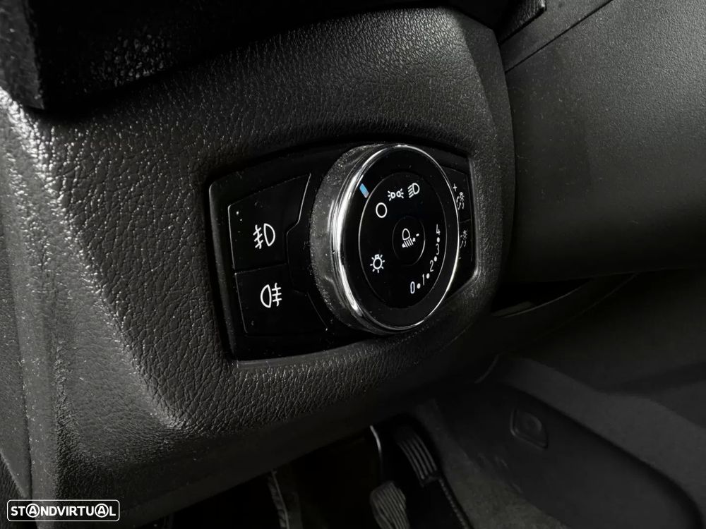 Ford Tourneo Connect 1.6 TDCi Titanium - 21