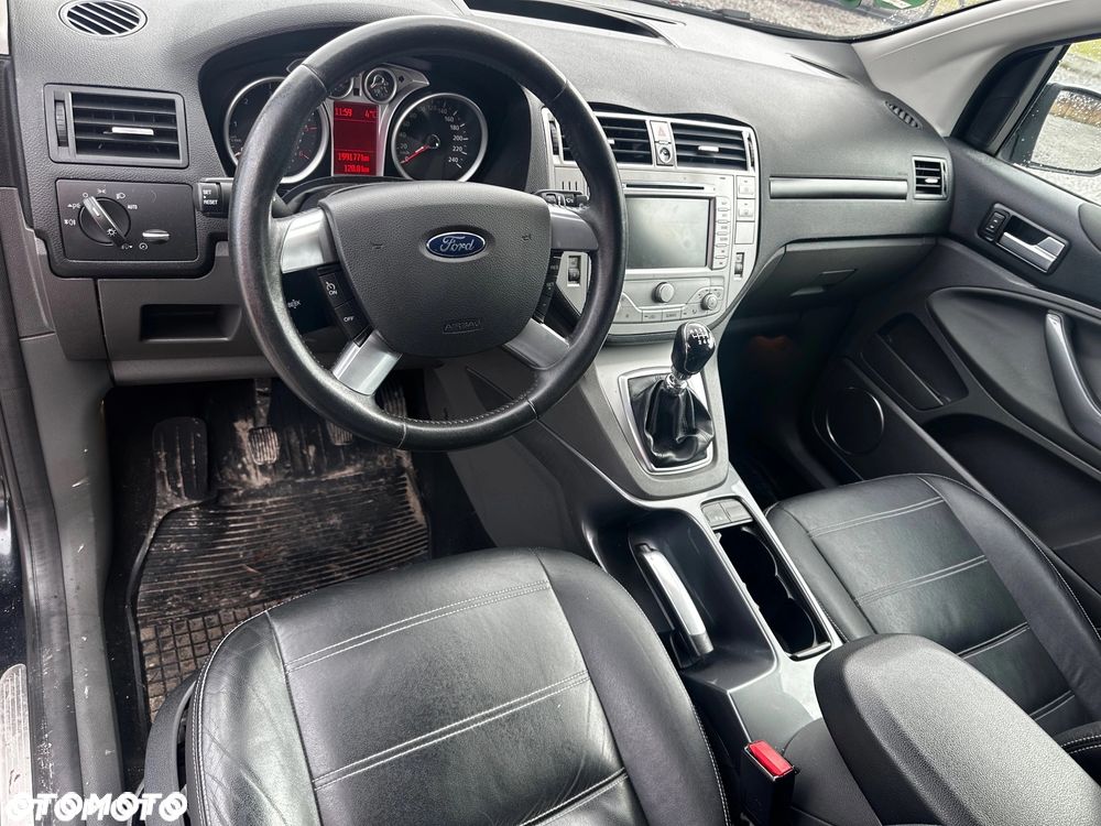 Ford Kuga 2.0 TDCi 2x4 Titanium - 10