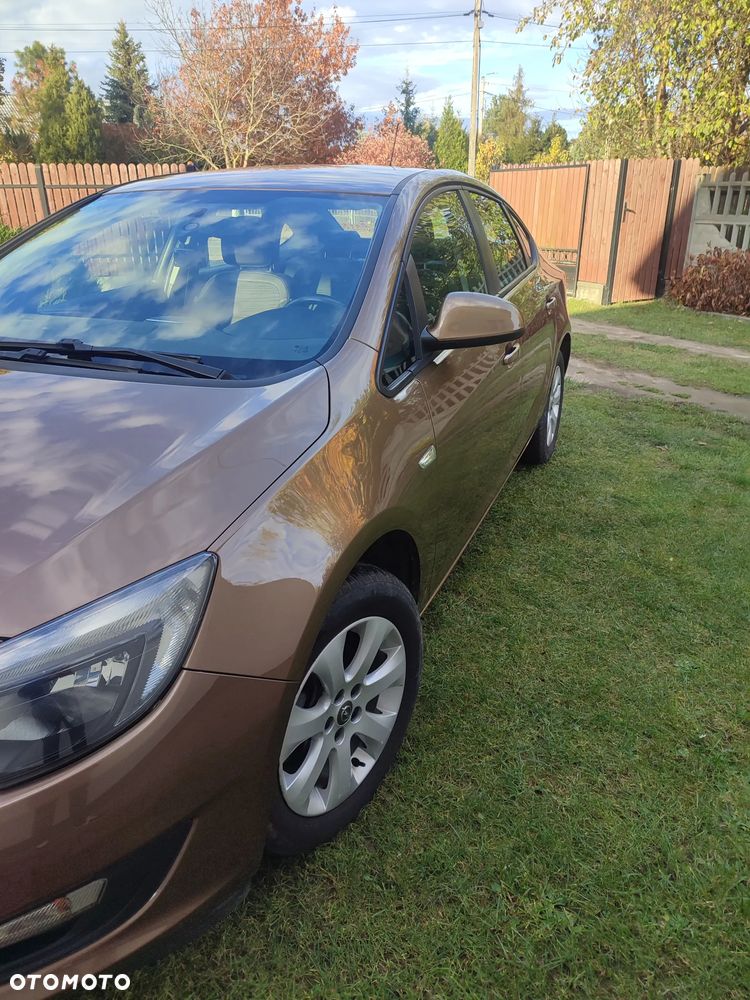 Opel Astra 1.6 Active EU6 - 2