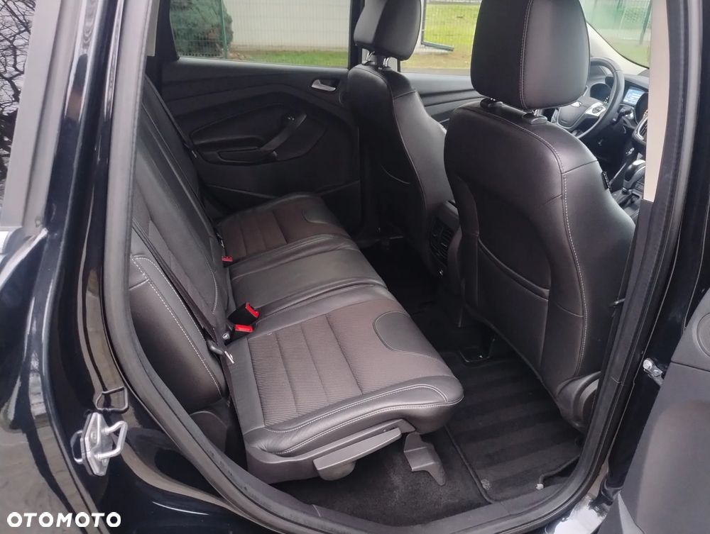 Ford Kuga 2.0 TDCi 4x4 Titanium - 36