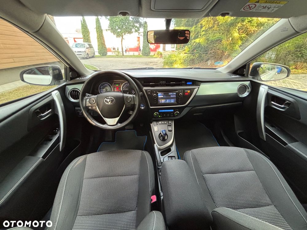 Toyota Auris - 14
