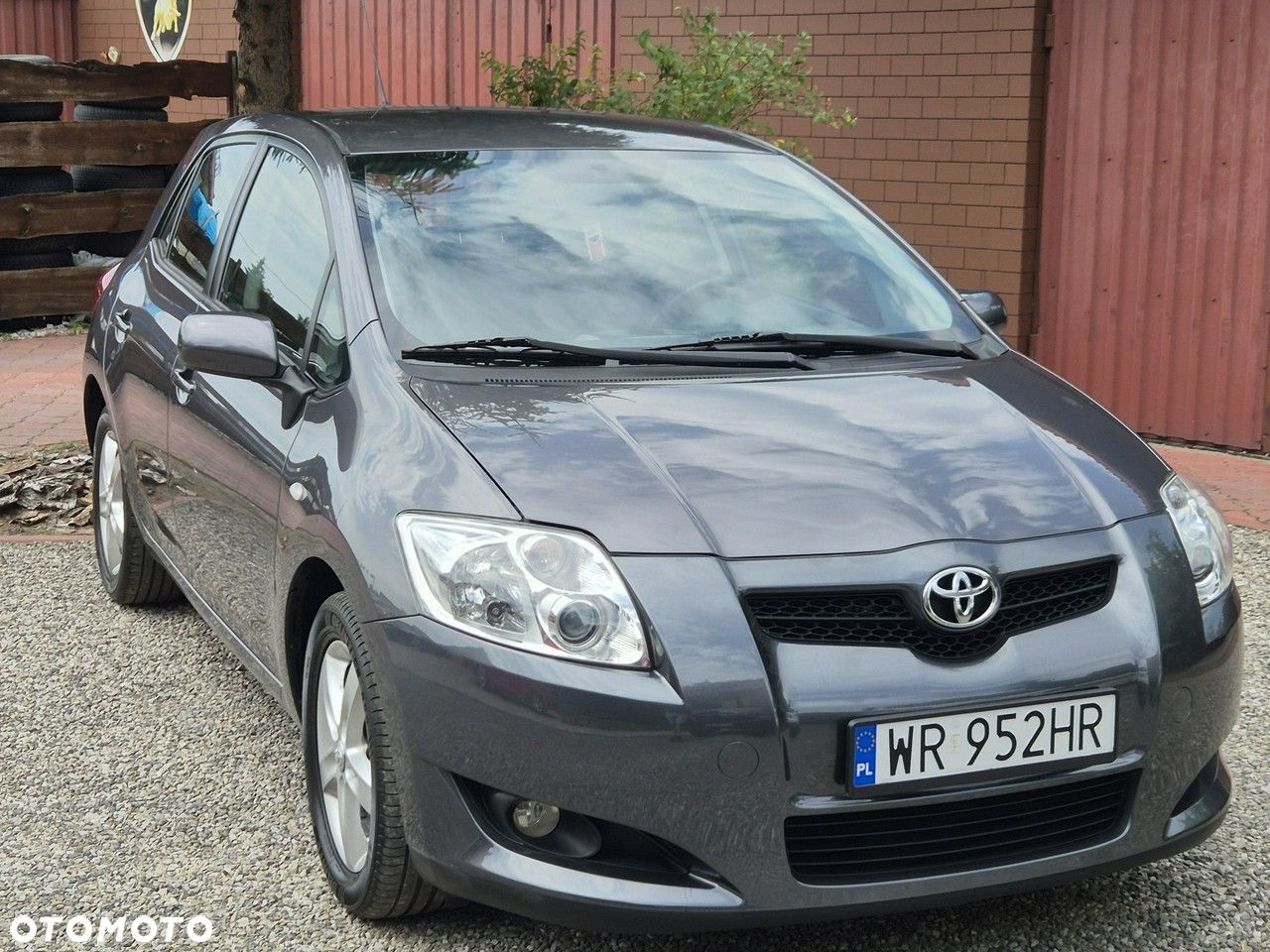 Toyota Auris - 2