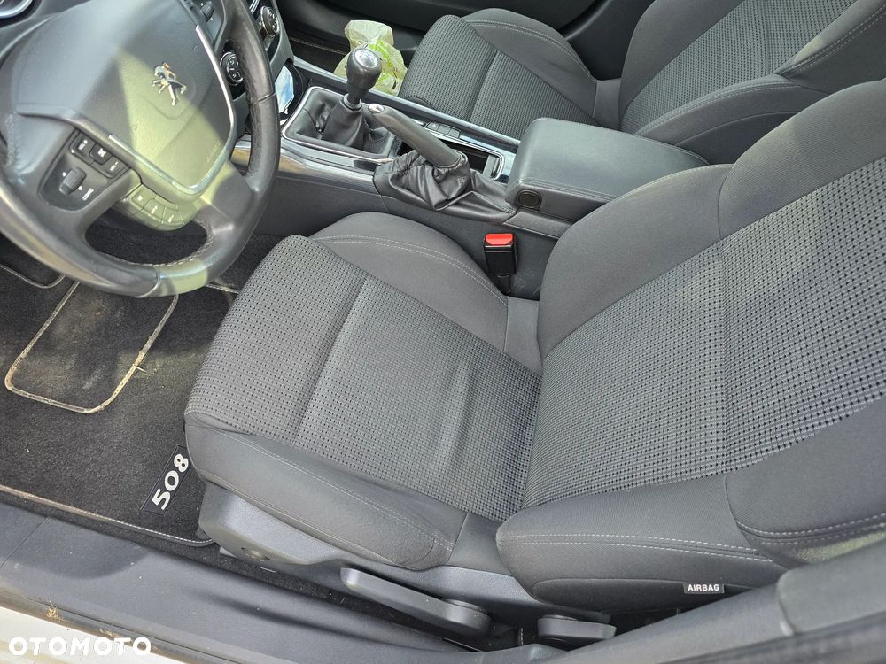 Peugeot 508 1.6 e-THP Active S&S - 10