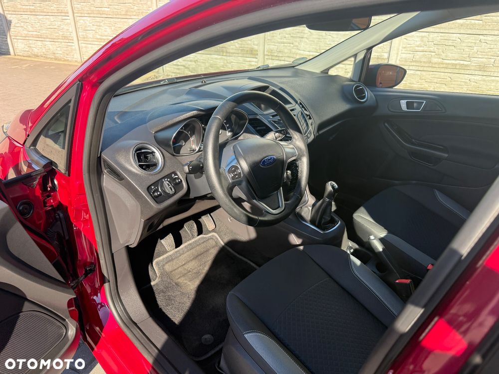 Ford Fiesta - 24