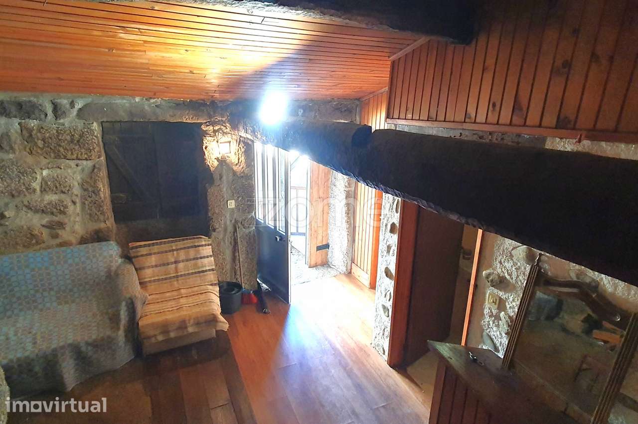 Casa da Esquina: Moradia T3 para venda em Almargem (Viseu) - Grande imagem: 2/15