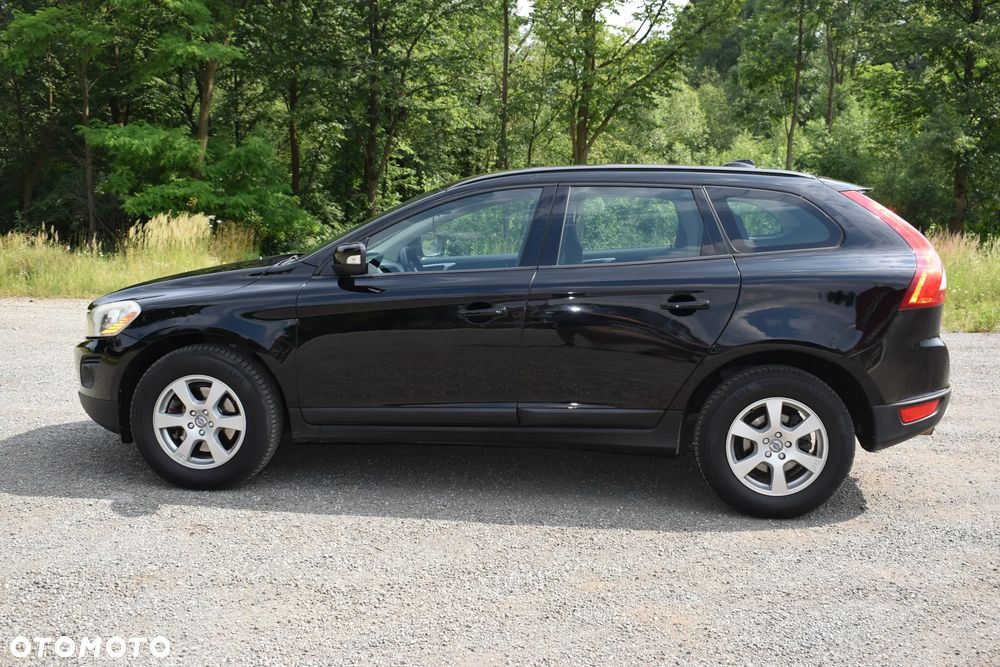Volvo XC 60 2.4D Momentum - 8