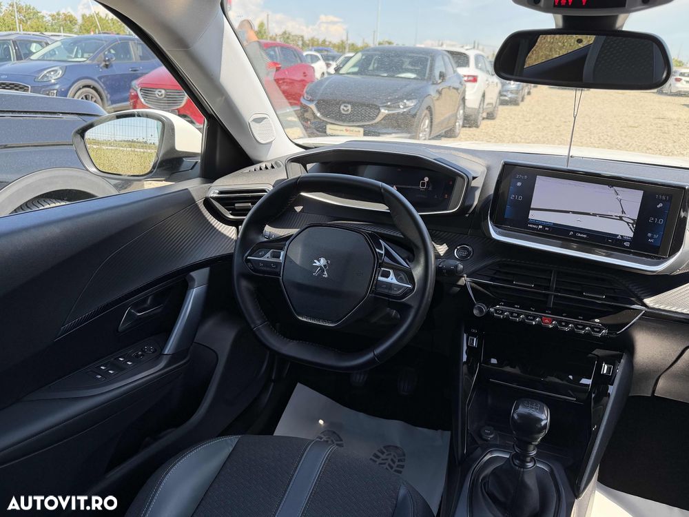 Peugeot 2008 - 9