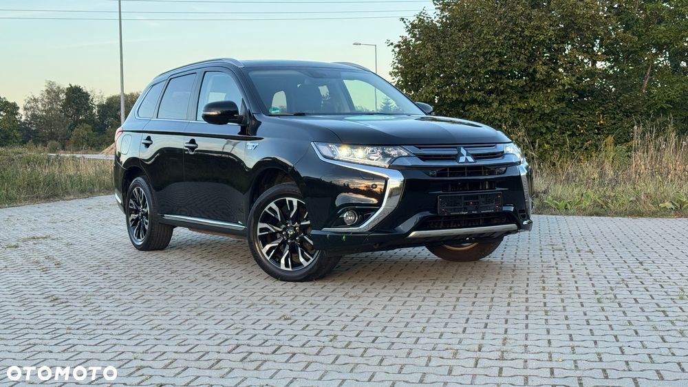 Mitsubishi Outlander 2.0 4WD Top - 2