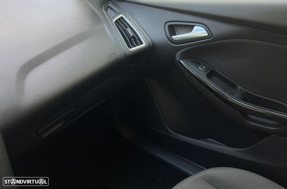 Ford Focus 1.5 TDCi Titanium - 14