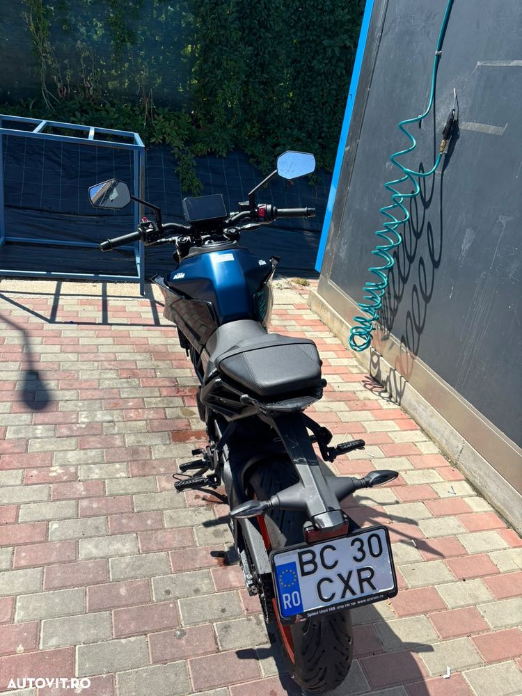 KTM 125 Duke - 4