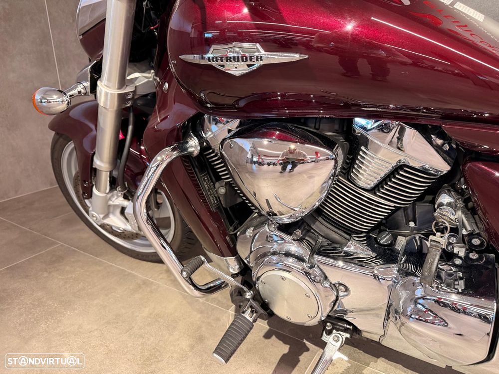 Suzuki Intruder - 8