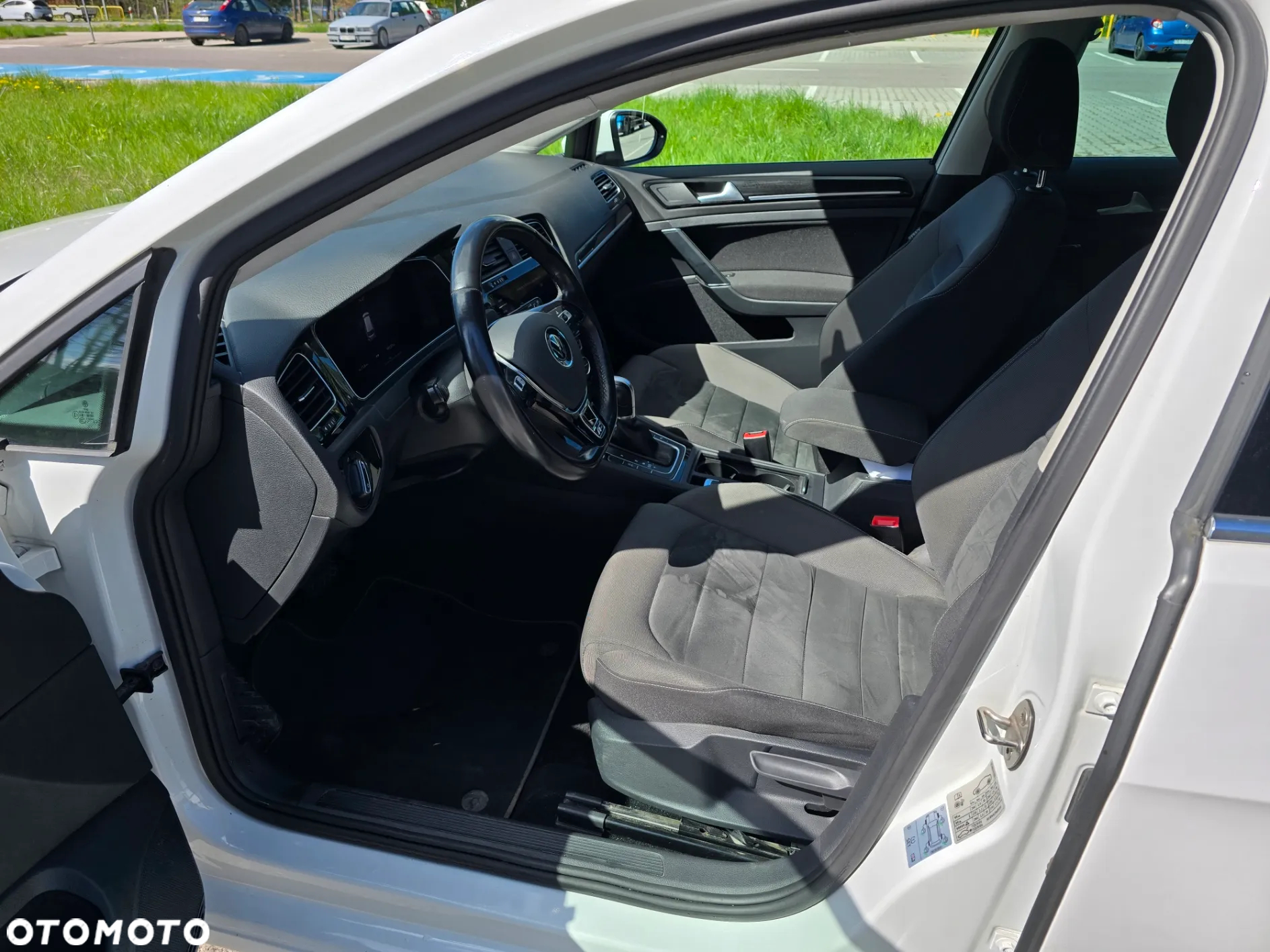 Volkswagen Golf - 3