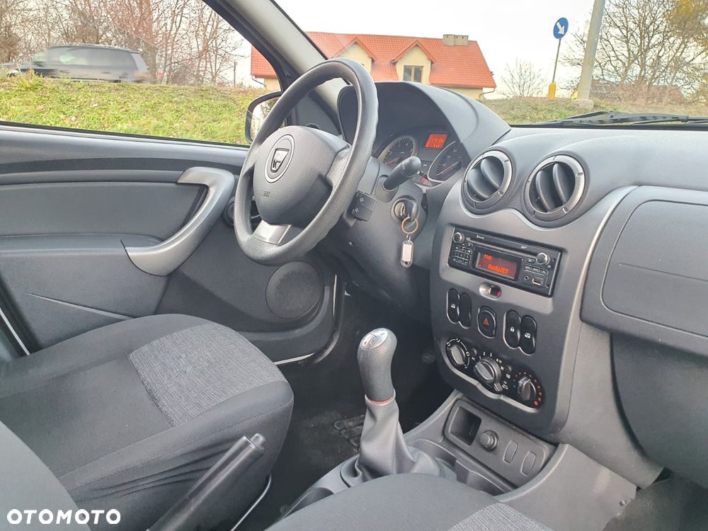 Dacia Duster 1.6 16V 4x2 - 13