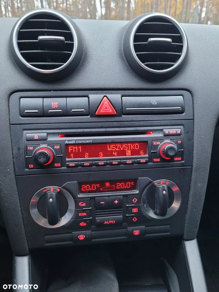 Audi A3 3-drzwiowe 1.6 Ambiente - 14