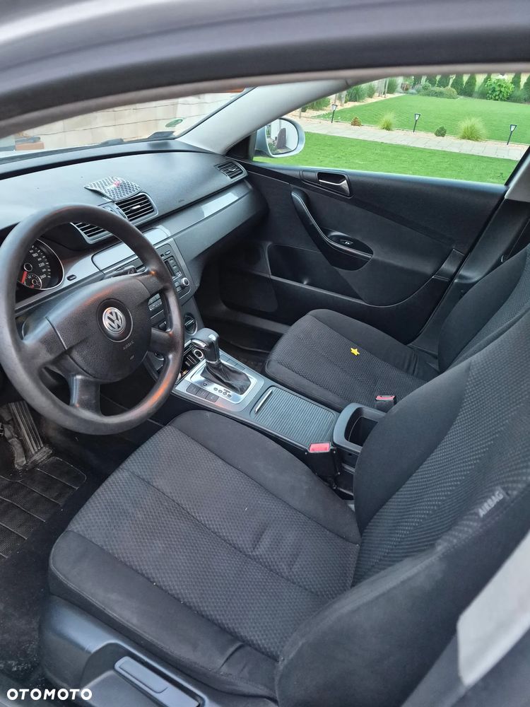 Volkswagen Passat 2.0 TDI Trendline DSG - 4