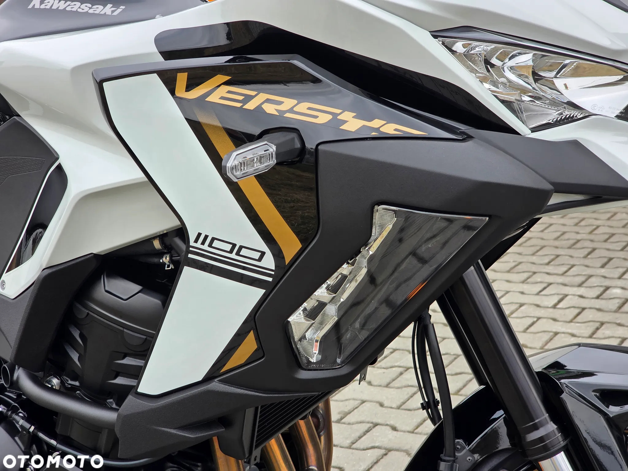 Kawasaki Versys 1000 - 9