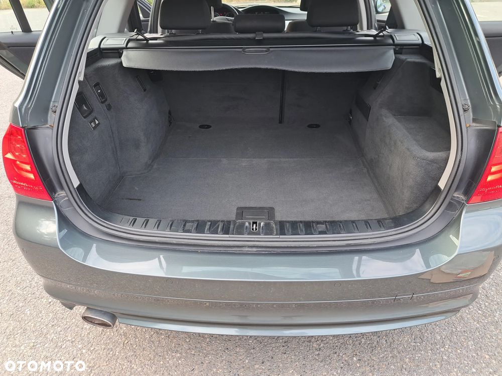 BMW Seria 3 320d xDrive - 18