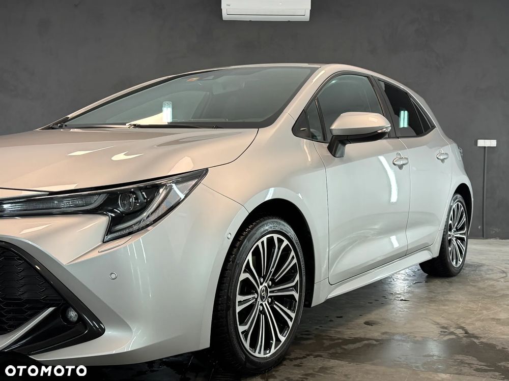 Toyota Corolla - 4