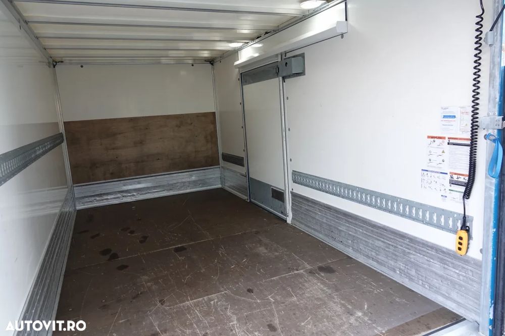 Renault MASTER / CONTAINER / LIFT / GVWR: 3500 KG / 2022 / IMPORTAT - 24