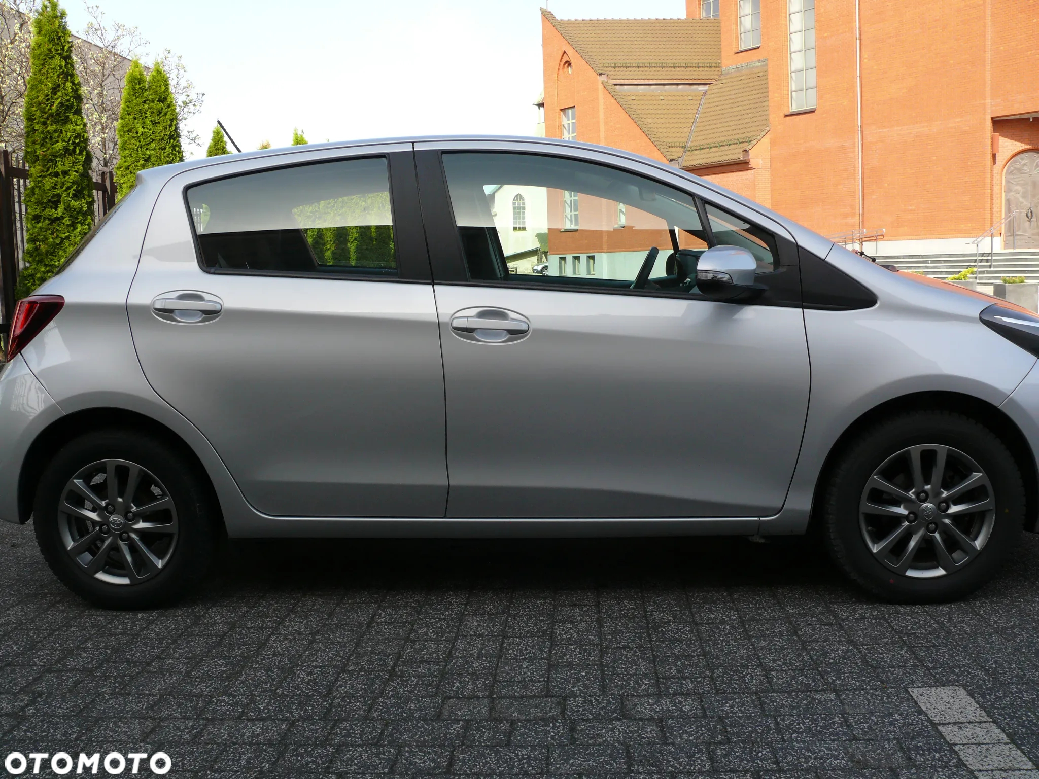 Toyota Yaris 1.33 Premium - 6