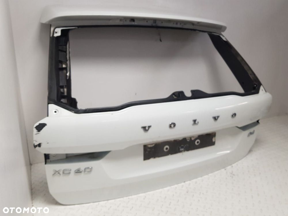 ŁADNA KLAPA BAGAŻNIKA VOLVO XC60 II 2 17-25 31420451 KOLOR V426 426 LESZNO WLKP - 4