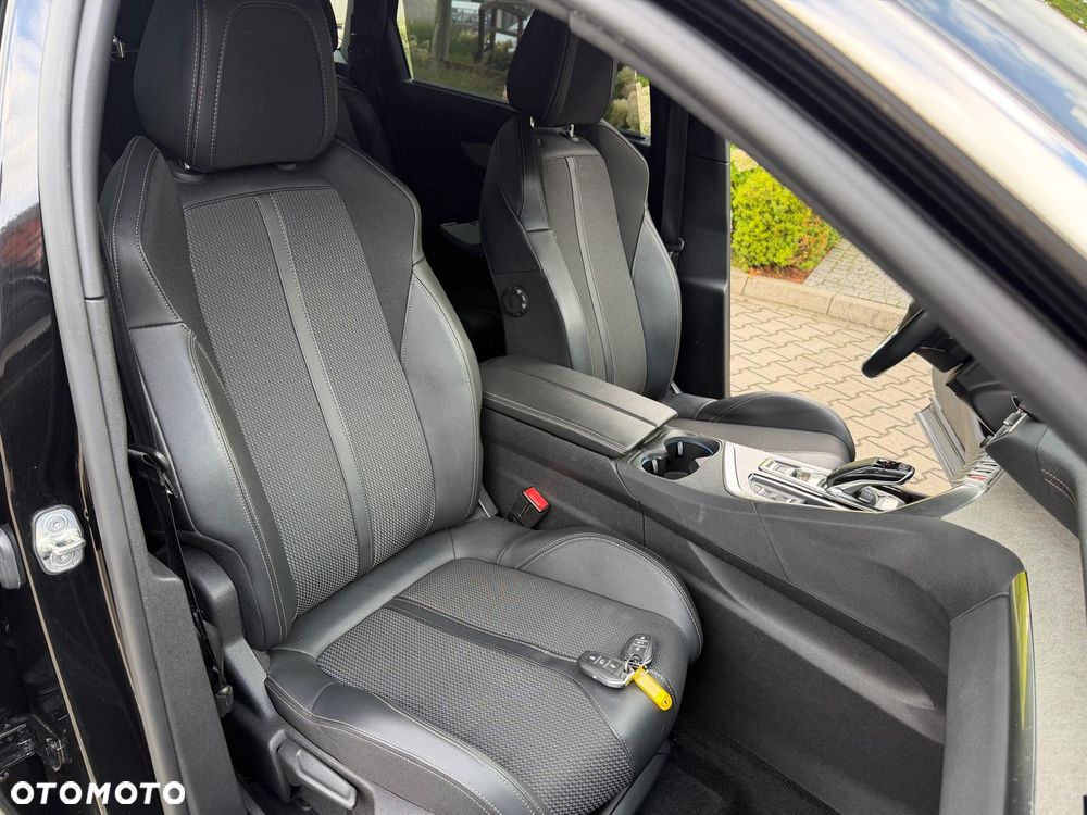 Peugeot 5008 PureTech 130 EAT8 Stop & Start GT - 7