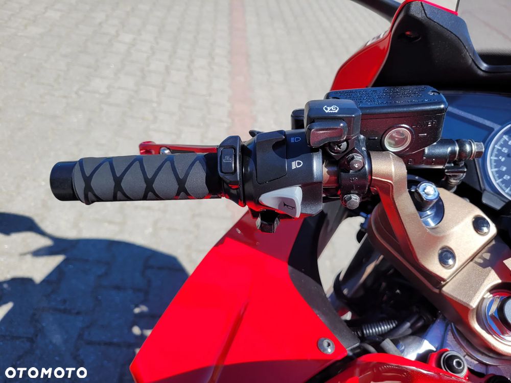 Honda VFR - 15