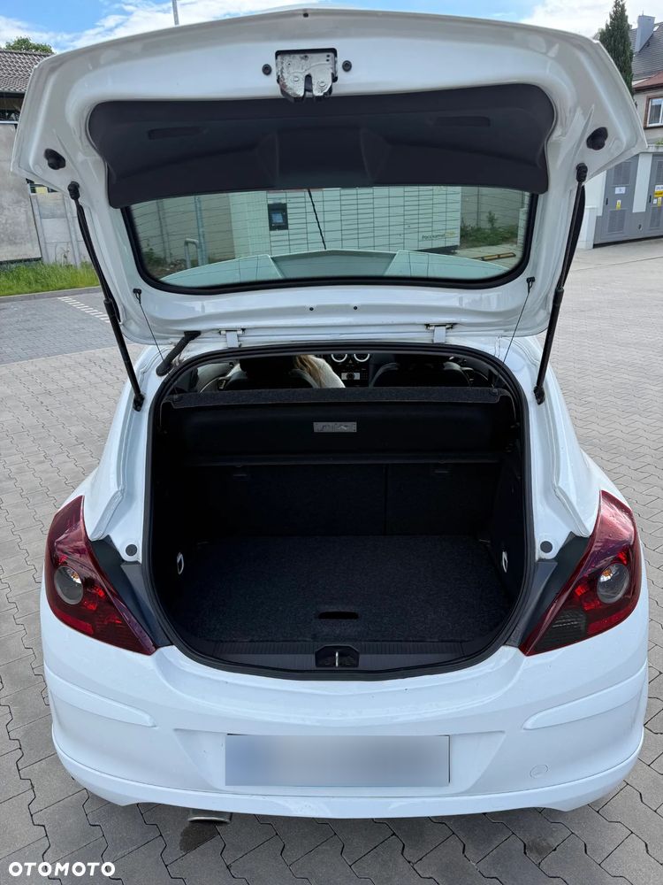 Opel Corsa 1.2 16V Limited Edition - 9