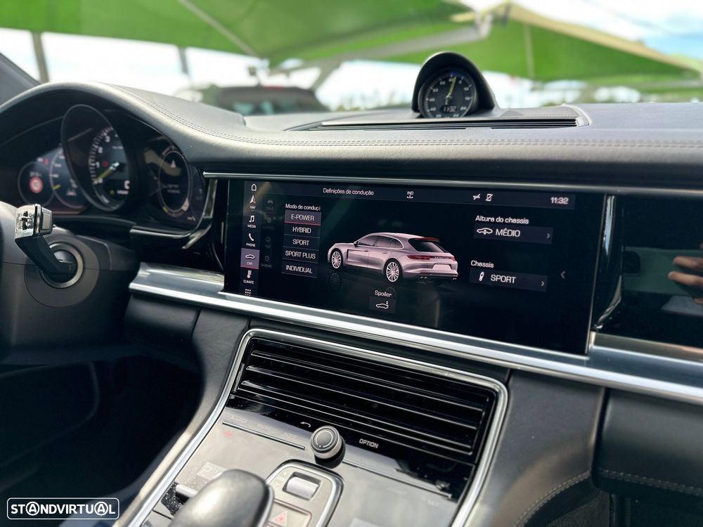 Porsche Panamera Sport Turismo - 16